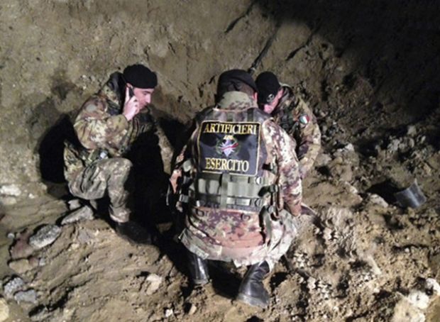 ritrovata-bomba-a-mano-fatta-brillare-da-artificieri