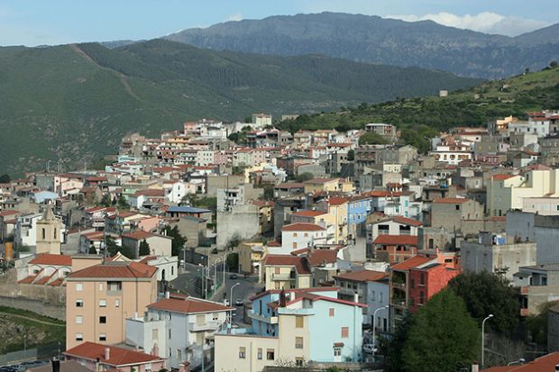 firme-false-prefetta-reintegra-sindaco-orgosolo