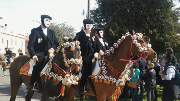 oristano-i-cavalieri-della-sartiglia-donano-il-sangue