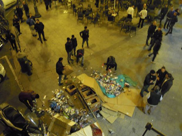 piazza-yenne-malviventi-distruggono-bancarelle-bengalesi-and-quot-scuse-questa-and-egrave-la-mia-terra-non-tua-and-quot