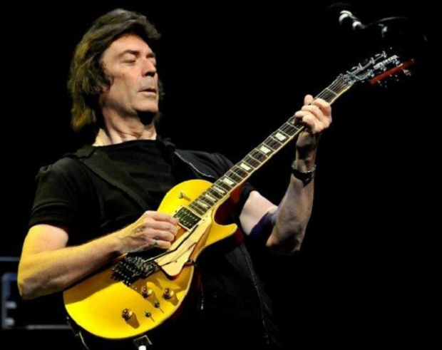 musica-steve-hackett-fa-sold-out-e-raddoppia
