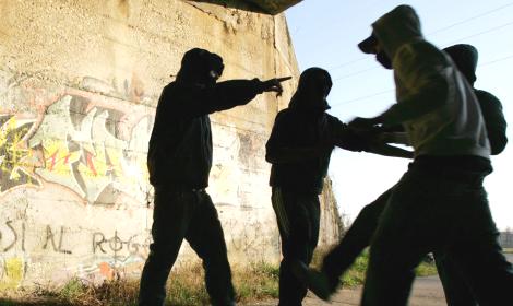 cagliari-14enne-picchiato-all-and-rsquo-uscita-di-scuola-nessuno-interviene