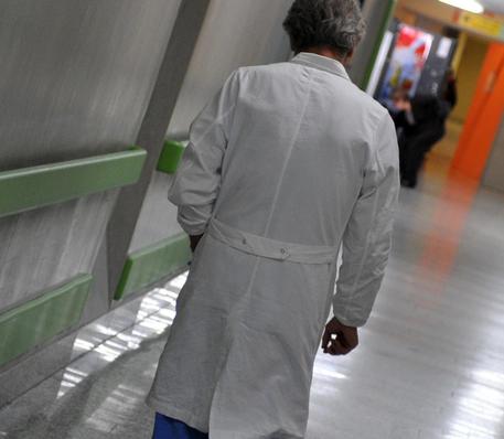 Abusi su pazienti abusi-su-pazienti-arrestato-un-medico