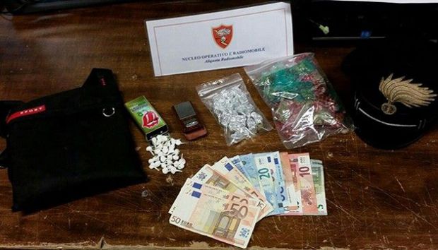 Blitz carabinieri a Cagliari blitz-carabinieri-a-cagliari-scoperto-mercato-droga-gestito-da-un-20enne