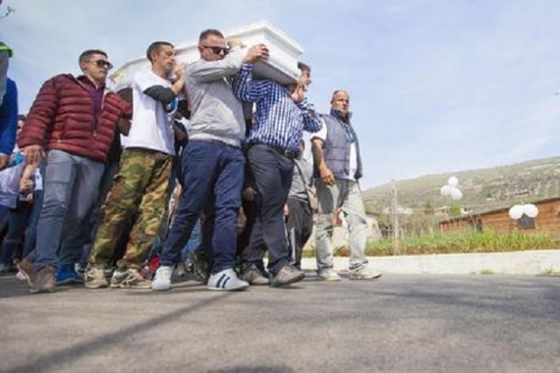 Chiesa gremita per addio a Emanuele chiesa-gremita-per-addio-a-emanuele