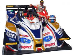 auto-magliona-riaccende-il-motore