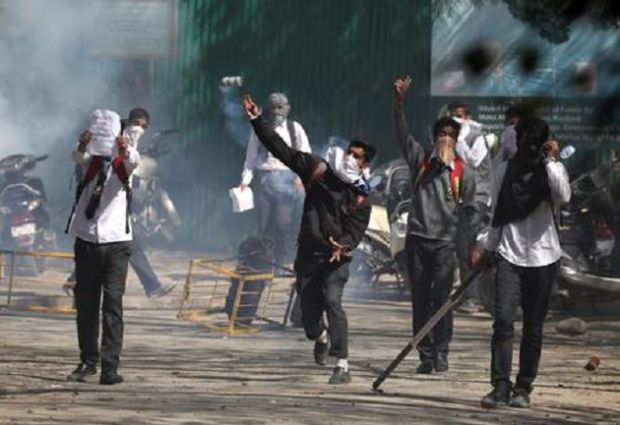 Kashmir: scontri studenti-polizia India kashmir-scontri-studenti-polizia-india