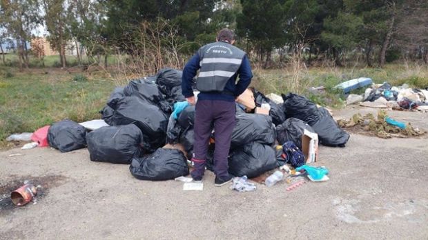 sestu-spazzatura-in-strada-responsabili-dovranno-ripulire