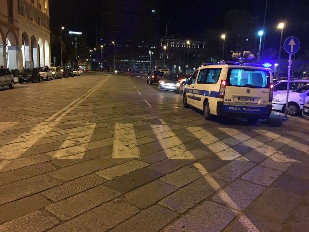 cagliari-auto-travolge-due-ragazze-sulle-strisce-pedonali