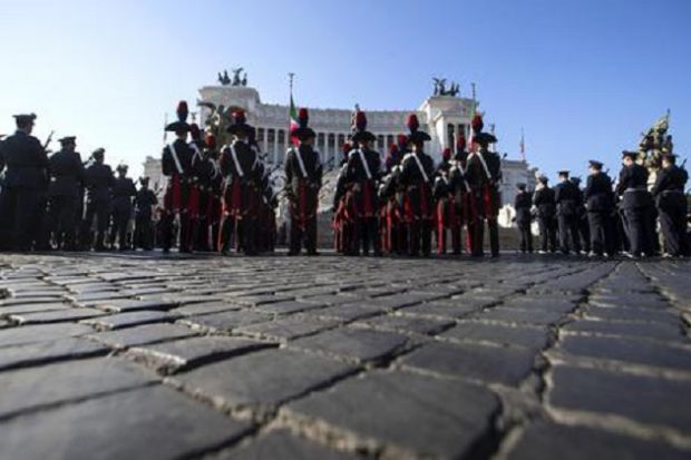 25-aprile-partito-il-corteo-dell-anpi-roma-divisa-due-celebrazioni