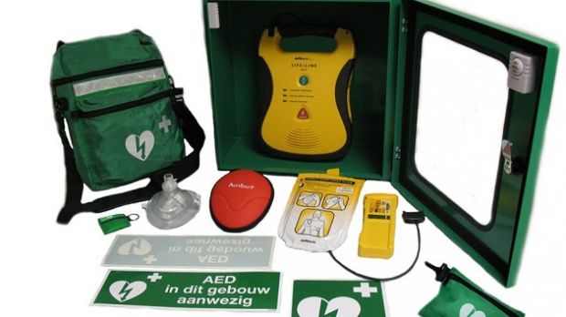 alghero-polizia-con-defibrillatori-a-bordo
