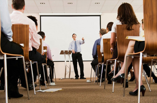 lotta-alla-disperazione-tornano-a-scuola-2mila-adulti