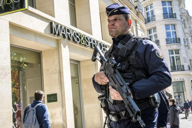 Francia: 50.000 agenti per ballottaggio francia-50-000-agenti-per-ballottaggio