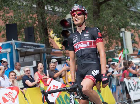 Giro: Poestlberger prima maglia rosa giro-poestlberger-prima-maglia-rosa