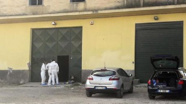 uccide-meccanico-e-si-costituisce