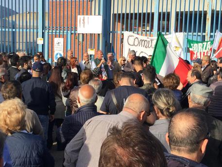 iglesias-sit-in-contro-centro-migranti