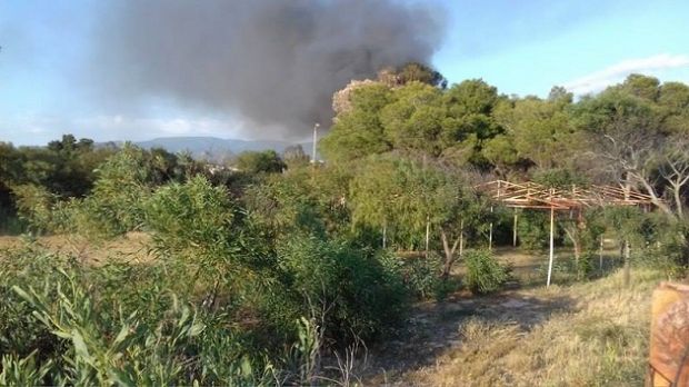 terrore-a-flumini-in-fiamme-baracca-a-due-passi-dalle-abitazioni