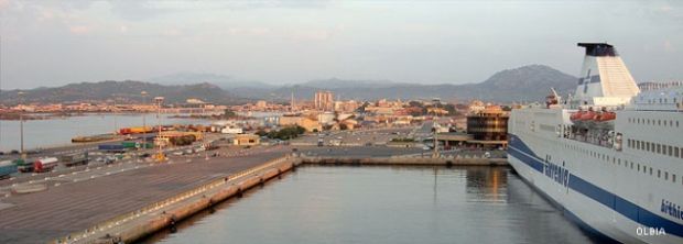 porti-a-olbia-sostituzione-torri-faro-in-vista-dell-estate