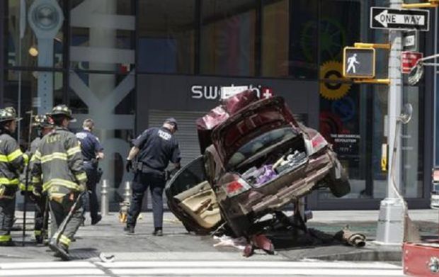 +++ New York new-york-auto-contro-pedoni-un-morto-e-20-feriti