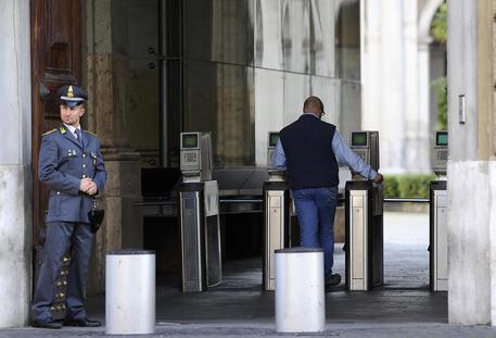 statali-si-cambia-assunzioni-extra-per-i-precari-polo-unico-inps-per-le-visite-fiscali