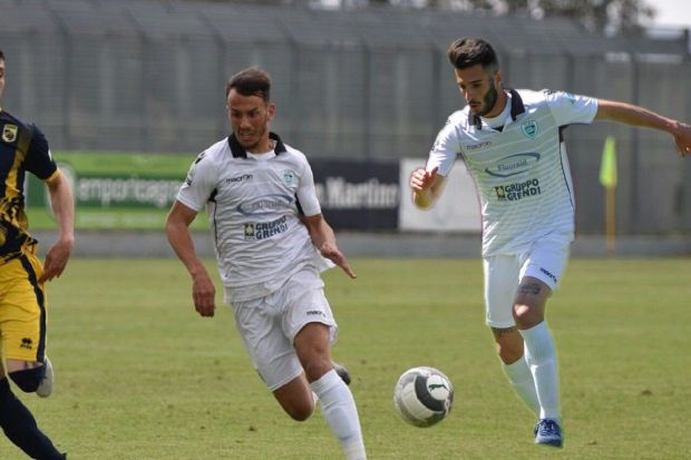 olbia-calcio-muroni-e-senesi-con-il-cagliari-a-hong-kong