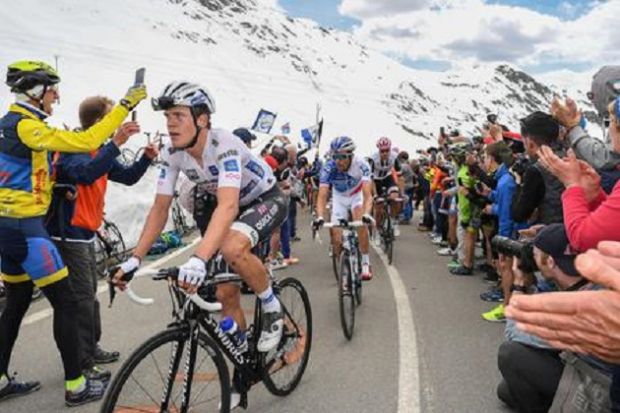 giro-17-a-tappa-a-canazei-vince-rolland