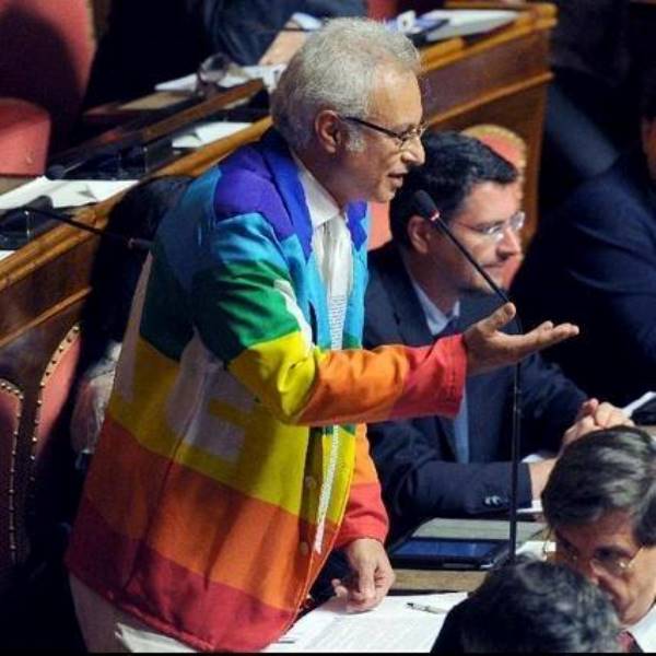 cotti-m5s-in-commissione-difesa-and-quot-le-bombe-sui-civili-e-la-coscienza-and-quot