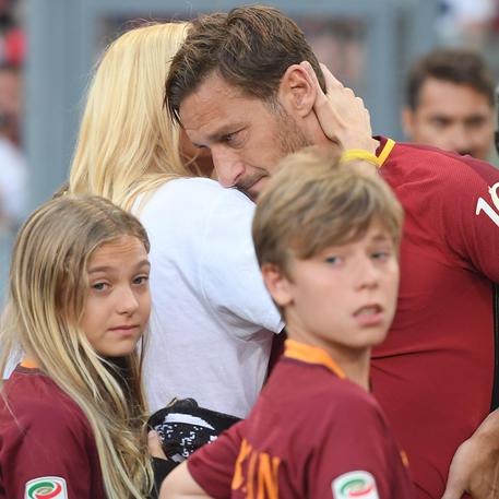 l-addio-in-lacrime-di-totti-and-quot-momento-che-non-volevo-arrivasse-mai-and-quot