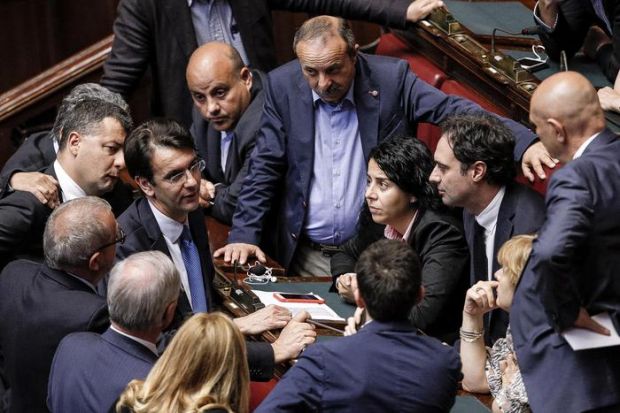 Manovra manovra-voto-di-fiducia-alla-camera-mdp-non-partecipa