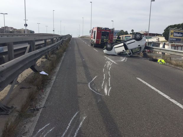 cagliari-asse-mediano-auto-perde-il-controllo-e-si-ribalta