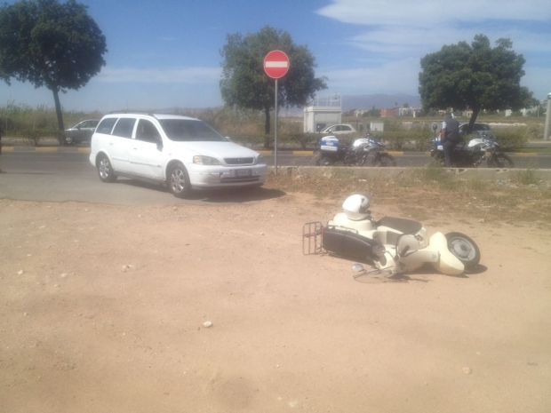 marina-piccola-scontro-un-auto-moto-interviene-municipale