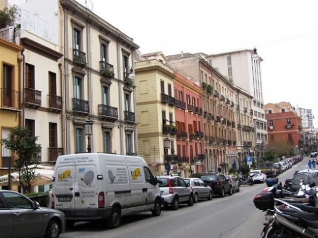 cagliari-al-via-e-state-in-corso-la-passeggiata-del-corso-da-venerd-and-igrave-9-giugno