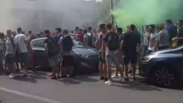 Pavia pavia-studenti-assaltano-una-scuola-rivale-feriti-tra-i-professori