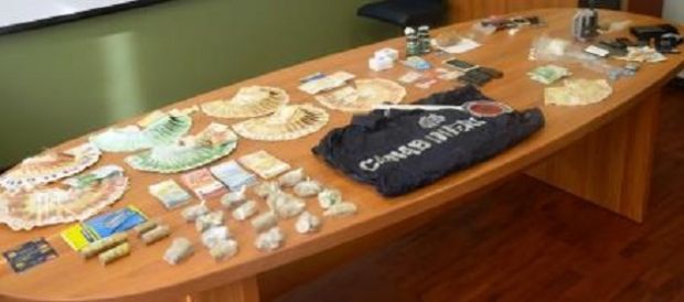 cagliari-operazione-antidroga-sequestrati-a-tre-persone-beni-e-valori-per-100mila-euro