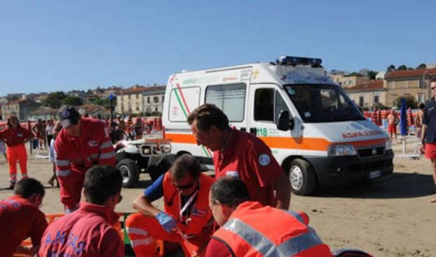 tragedia-a-cala-liberotto-malore-mentre-nuota-58enne-annega
