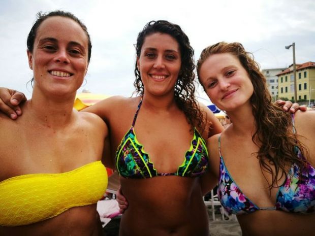 Ragazze Setterosa salvano tre bagnanti ragazze-setterosa-salvano-tre-bagnanti