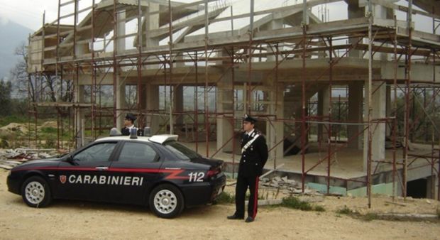 abusivismo-muore-mentre-abbattono-casa