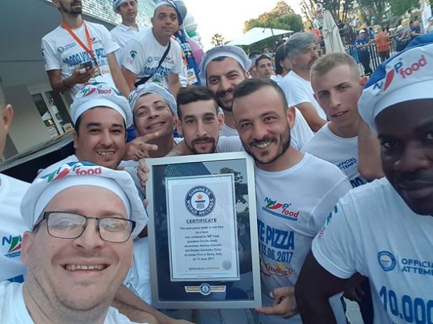 doppio-guinness-world-record-di-pizze-anche-sardi-tra-i-vincitori