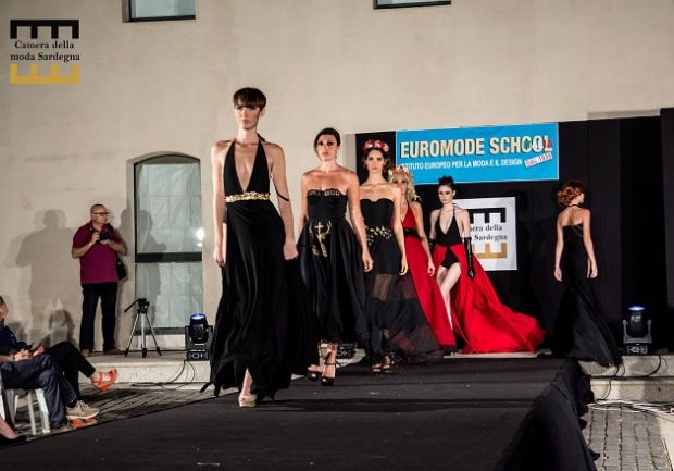 Cagliari cagliari-looking-for-fashion-sfilano-le-creazioni-dei-talenti-sardi-della-moda-sabato-24-giugno
