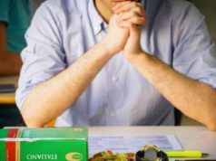 esami-di-maturit-and-agrave-nel-and-quot-diplomificio-and-quot-di-secondigliano-il-titolo-si-prende-con-5mila-euro