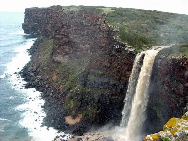 Cascata a mare di Capo Nieddu in top ten Italia cascata-a-mare-di-capo-nieddu-in-top-ten-italia
