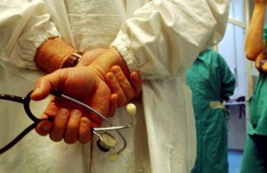 sanit-and-agrave-tappa-a-nuoro-per-campagna-chirurgia-senza-brivido