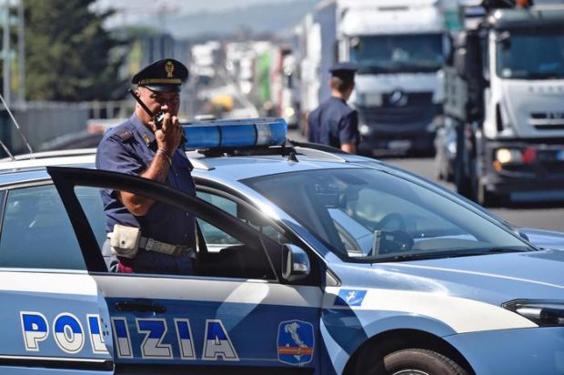 incidenti-stradali-scontro-su-a3-quattro-morti-anche-un-bambino