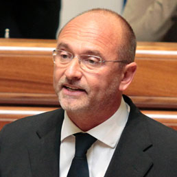 migranti-cappellacci-fi-and-quot-governo-ci-ascolti-stop-a-sbarchi-di-massa-and-quot