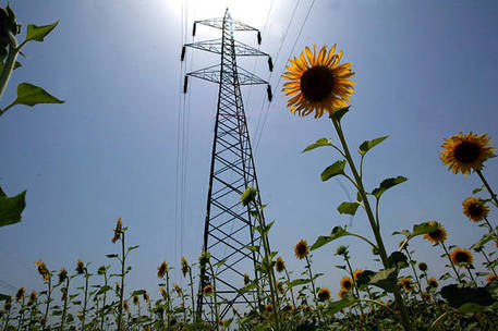 tariffe-da-luglio-luce-2-8-gas-2-9-effetto-estate-su-trasporti