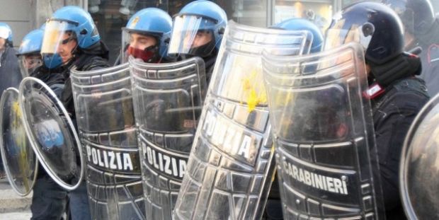 migranti-favorevoli-e-contrari-forte-rischio-tensioni-in-piazza-repubblica