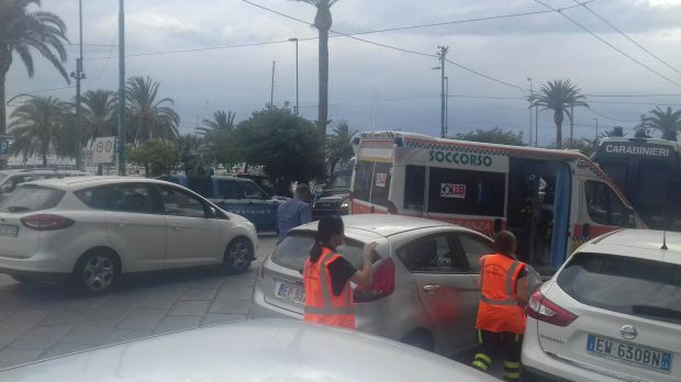 tafferugli-tra-manifestanti-in-corteo-contro-immigrazione-ferito-carabiniere