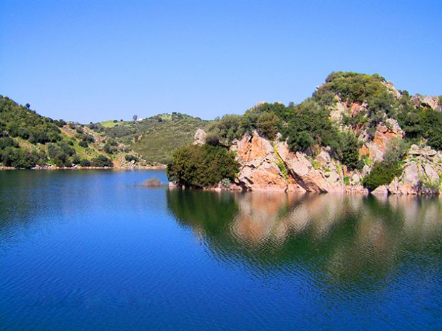 orroli-dispersi-al-lago-mulargia-sospese-le-ricerche-dei-tre