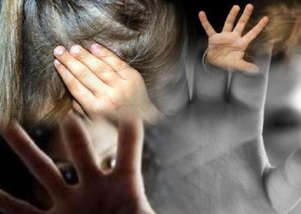 botte-a-bimbi-anche-disabili-maestra-ai-domiciliari
