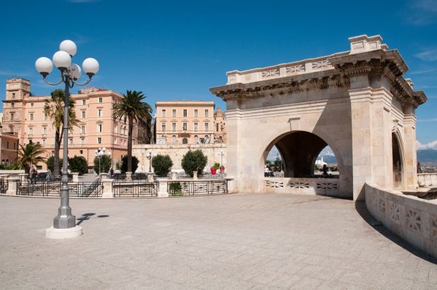 al-bastione-di-saint-remy-g-and-eacute-rard-korsten-dirige-orchestra-e-coro-del-teatro-lirico-di-cagliari